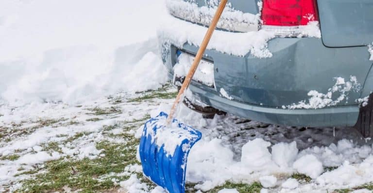 snow shovel for car